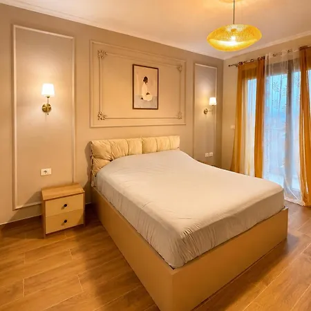 Sunny Apartment Tirana